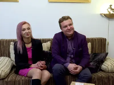 Папарашки удар: Вижте бившата жена на Васил Драганов в напреднала бременност с наедрял корем (СНИМКИ)