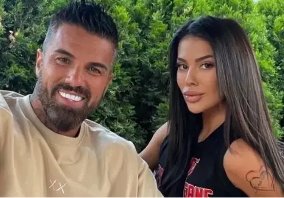 Последната жена на Джизъса го заряза заради манекен (Снимки)