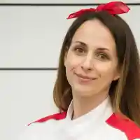 Пробутаха  връзкарка в  „Хелс китчън”