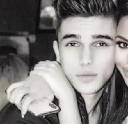 Веселата вдовица: Половинката на Денис Теофиков заби кикбоксьор (СНИМКИ)