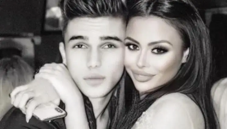 Веселата вдовица: Половинката на Денис Теофиков заби кикбоксьор (СНИМКИ)