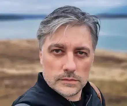 Владо Карамазов се ошишка и се поболя