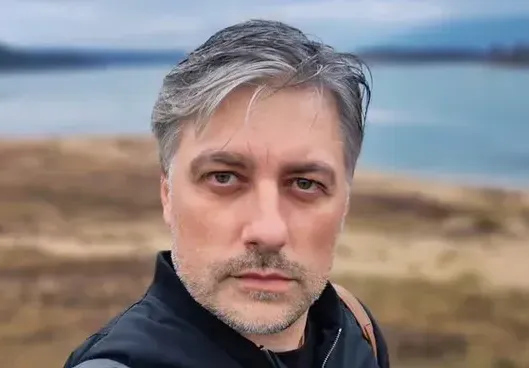 Владо Карамазов се ошишка и се поболя