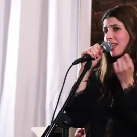 Внучката на Симеон II пуска нов албум