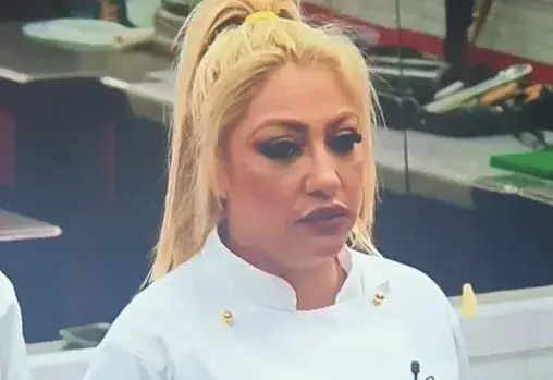 Вой срещу Роксана в „Хелс Китчън”, косата й влиза в чиниите