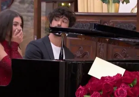 Вземете  микрофоните на певиците в „Ергенът”! (На Джия, Крисия Д. и Ивелина трябва официално да се забрани да пеят)