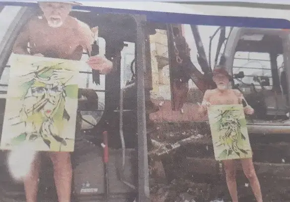 Яхнаджиев излезе гол на улицата