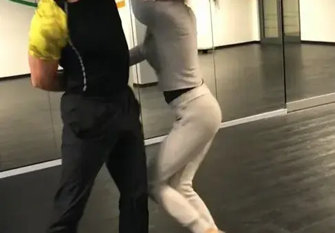 Яна Маринова: Контузих Месечков