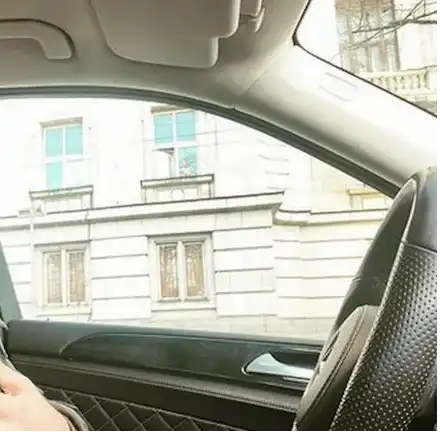 Захари Бахаров сложи ръка на шоубизнеса