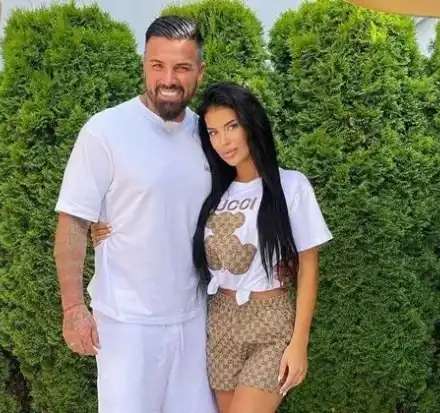 Защо се развежда  Благо Джизъса?