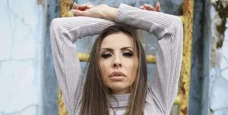 1000 евро печели на сеанс развратната Диана Габровска! (Освен от филмите, заработва и като компаньонка)