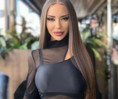 Ориенталската танцьорка Мони Зенгиннер се смъква от 85 на 55
