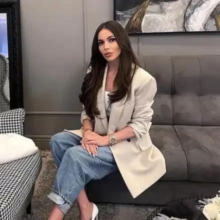 Алисия с нова къща за милион (Певицата броила хиляди за дизайнерско обзавеждане)