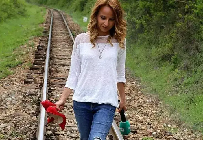 Цънцарова ходи  само на токове,  за да изглежда  по-висока