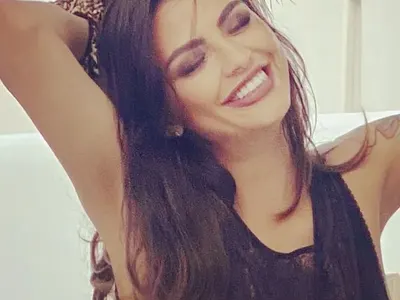 Деси Цонева в Португалия,  ще си снима задните части на воля