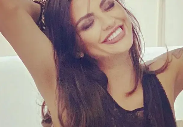 Деси Цонева в Португалия,  ще си снима задните части на воля