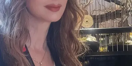 Деси Тенекеджиева с нова визия