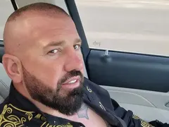 Динко бесен, иска да режа ръцете