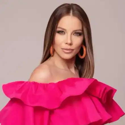 Емилия искала да се отказва от чалгата