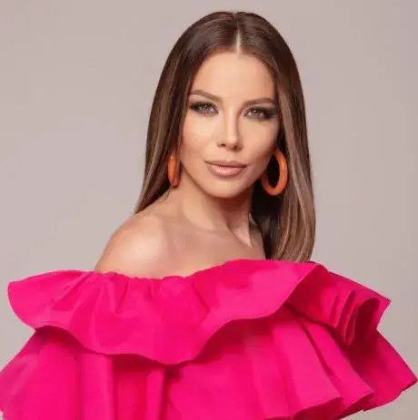 Емилия искала да се отказва от чалгата