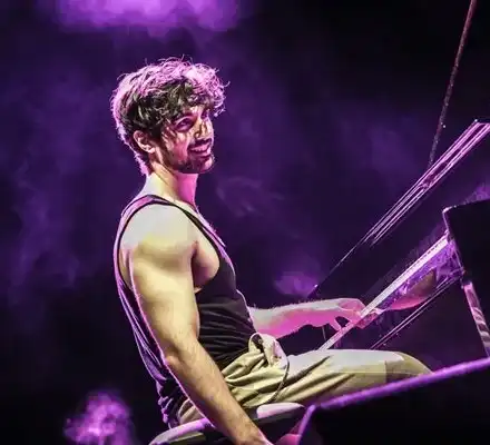 Евгени Генчев става ментор в  „Гласът на България”