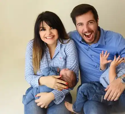 Хейтърка оплю Петя Дикова и семейството й