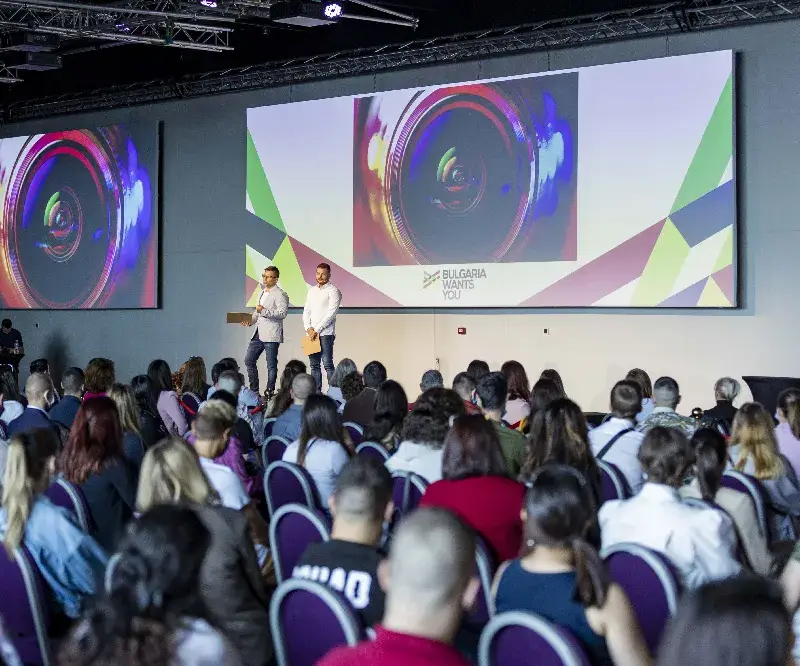 Иван и Андрей се съюзиха със Саня Армутлиева