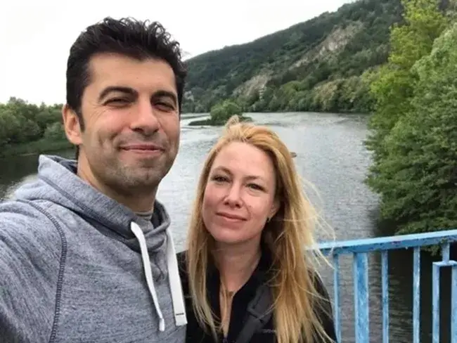 Жената на Kирил Петков се хвърли в сватбарския бизнес