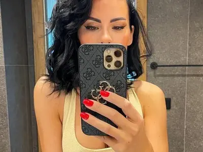 Любимата на Криско обожава СПА (Горещи снимки)