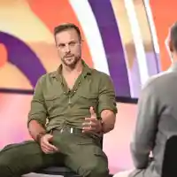 Лорд Евгени Минчев: Кристина в сандвич между Гала и Патрашкова, Янева се е запътила към модното дъно? И още + СНИМКИ