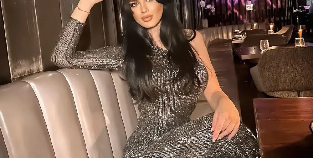 Мис България сложи импланти и отзад! Бразилското й барабанче шокира фенове