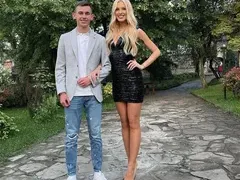 Натали Трифонова  стана дама на  абитуриент
