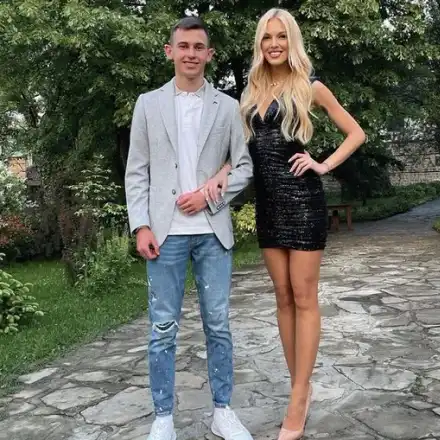 Натали Трифонова  стана дама на  абитуриент