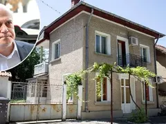 Няма да бутат родната къща на Слави, младо семейство живее в имота