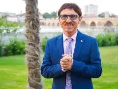 Ошушкват го! Данъчните взимат къщата за гости на Милко Калайджиев
