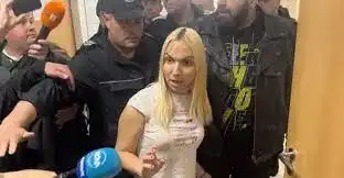 Осиновяват и превъзпитават Емили Тротинетката