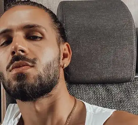 Папи Ханс се учи да \"пуска\"