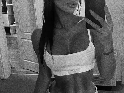 Поли на Благо Джизъса  теши любовна  мъка с фитнес