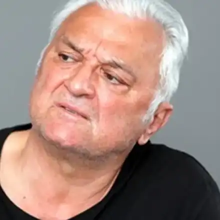 Сашо Диков  не пазарува  в хипермаркети