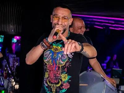 ШОК: Илиян цъфна на участие с розова пола (Снимки)