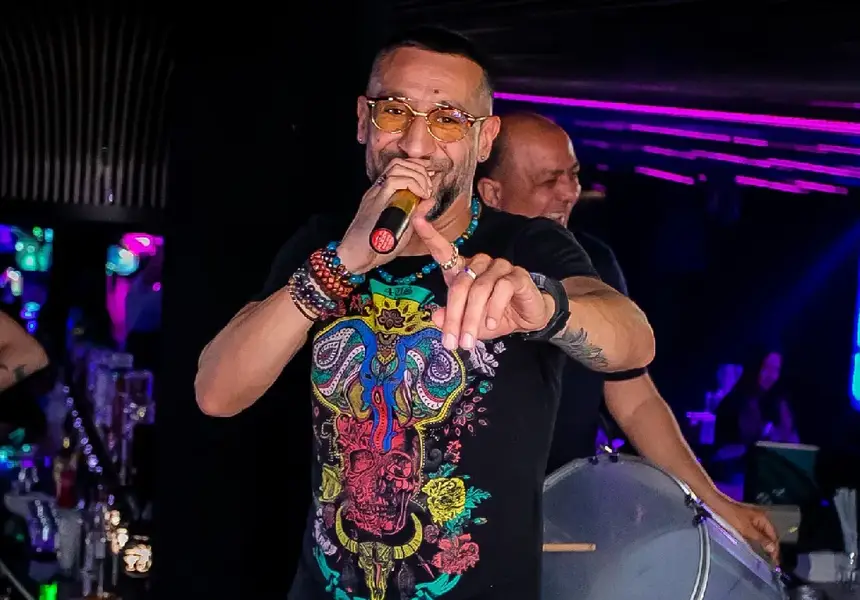 ШОК: Илиян цъфна на участие с розова пола (Снимки)