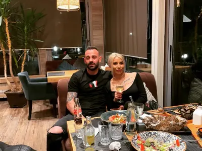 Скандален футболист заби татуирана мацка (Снимки)