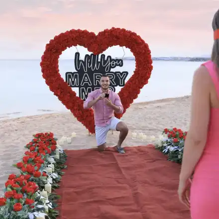 Участници от Игри на волята се сгодиха на плажа