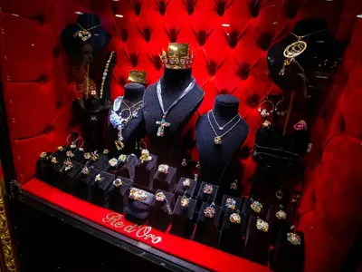 Устата възхитен от уникалните бижута на Re d’Oro Diamanti (ВИДЕО)