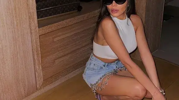 Алисия мери модни дрешки