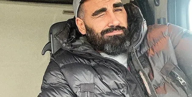 Азис заминава за САЩ, иска да пробие в Холивуд и да се целува с Холи Бери