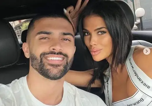 Бившата на Джизъса го замени с певец