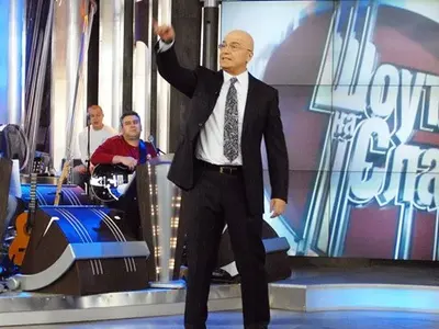 ЧУДО! Слави проходи без патерици