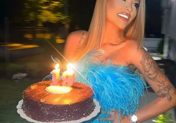 Дива завист: Чалга динозаврите отсвириха най-малката фолк певица