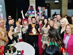 Добри дела: Лорд Евгени Минчев събра пари за „Пирогов“ (Снимки)